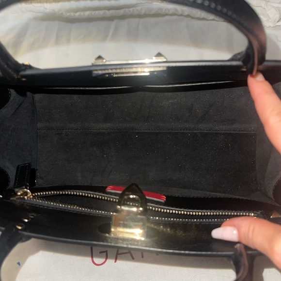 VALENTINO ROCKSTUD MEDIUM TOTE BAG - Picture 7 of 10